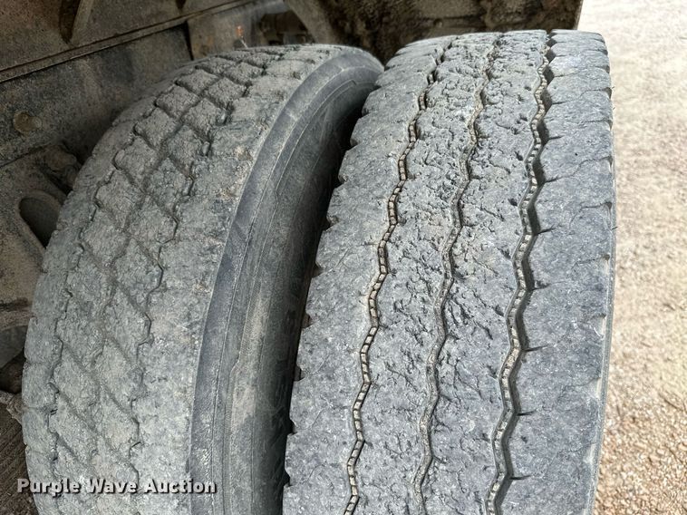 image for item MB9631 2011 Freightliner Business Class M2  dump truck