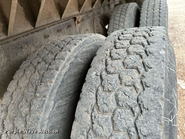 image for item MB9631 2011 Freightliner Business Class M2  dump truck