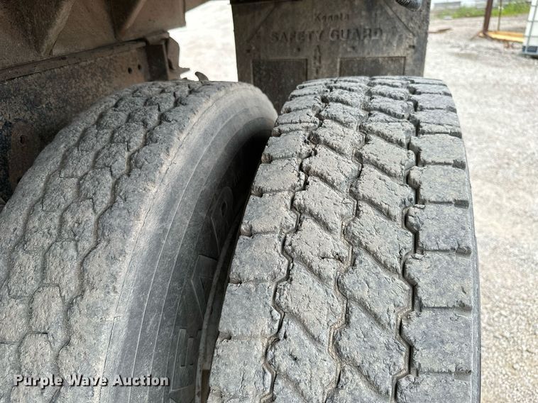 image for item MB9631 2011 Freightliner Business Class M2  dump truck