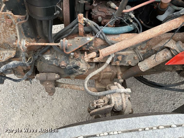 image for item MB9632 1997 International 4900  dump truck