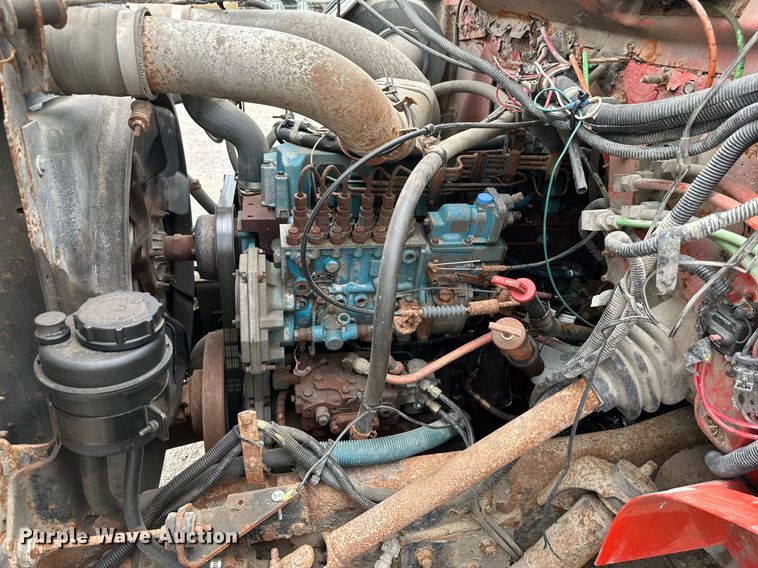 image for item MB9632 1997 International 4900  dump truck