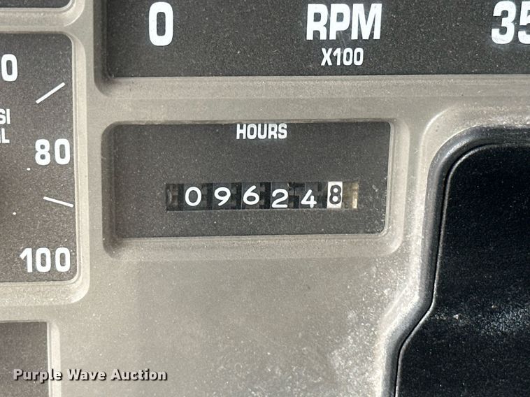 image for item MB9632 1997 International 4900  dump truck