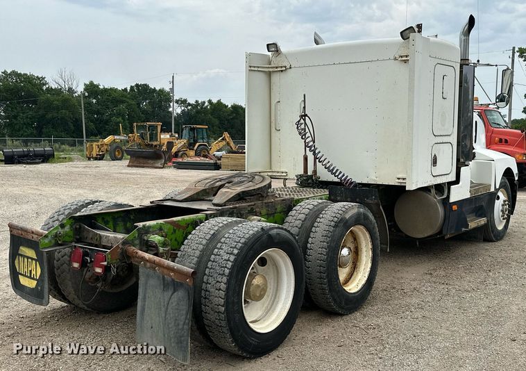 image for item MB9633 1988 Kenworth T660  semi truck