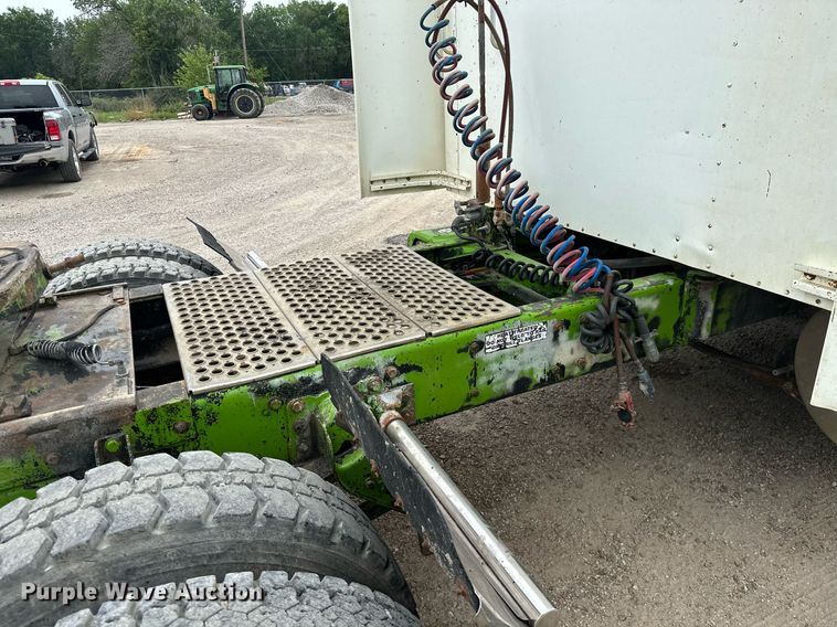 image for item MB9633 1988 Kenworth T660  semi truck