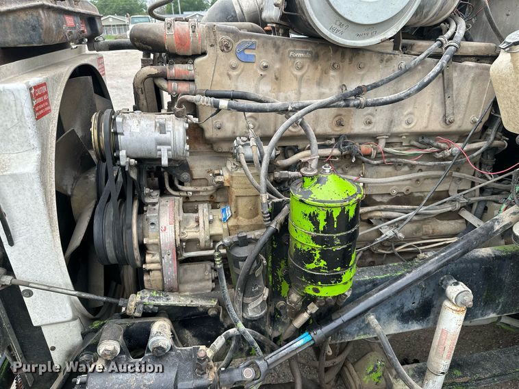 image for item MB9633 1988 Kenworth T660  semi truck