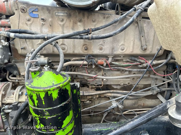 image for item MB9633 1988 Kenworth T660  semi truck