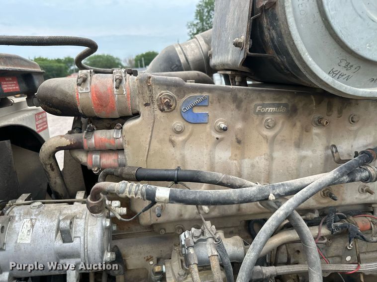 image for item MB9633 1988 Kenworth T660  semi truck