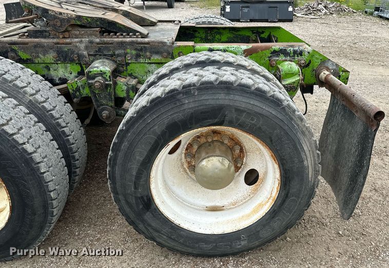 image for item MB9633 1988 Kenworth T660  semi truck