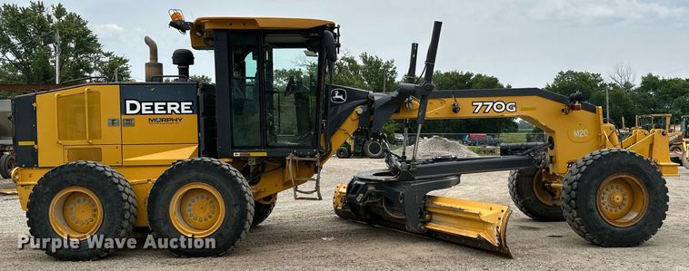 image for item MB9634 2009 John Deere 770G  motor grader