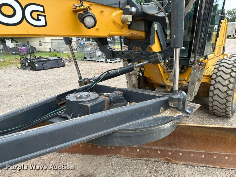 image for item MB9634 2009 John Deere 770G  motor grader