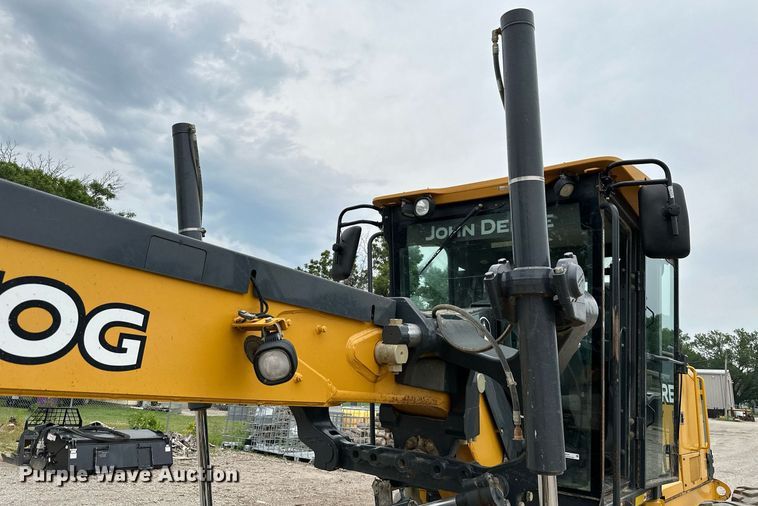 image for item MB9634 2009 John Deere 770G  motor grader