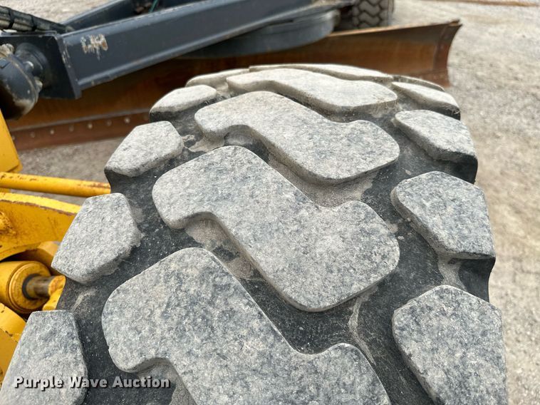 image for item MB9634 2009 John Deere 770G  motor grader