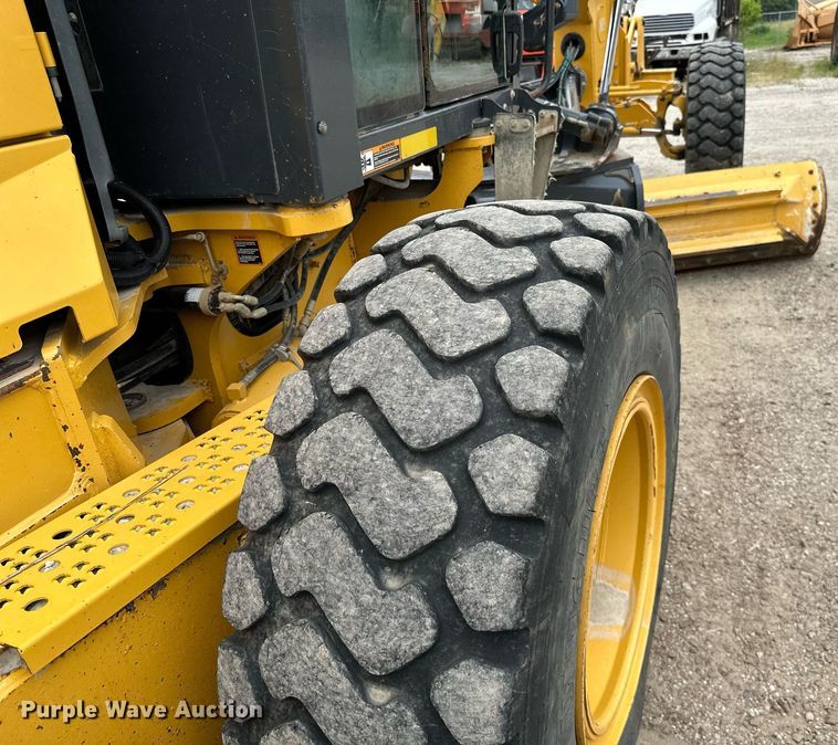 image for item MB9634 2009 John Deere 770G  motor grader