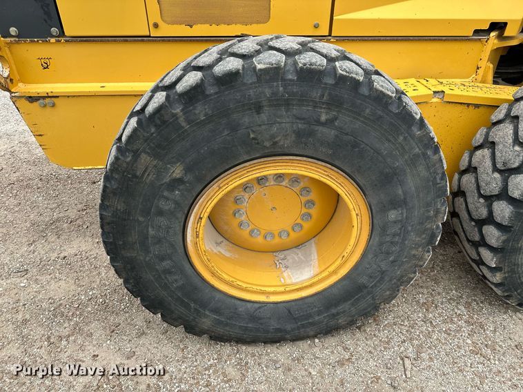 image for item MB9634 2009 John Deere 770G  motor grader