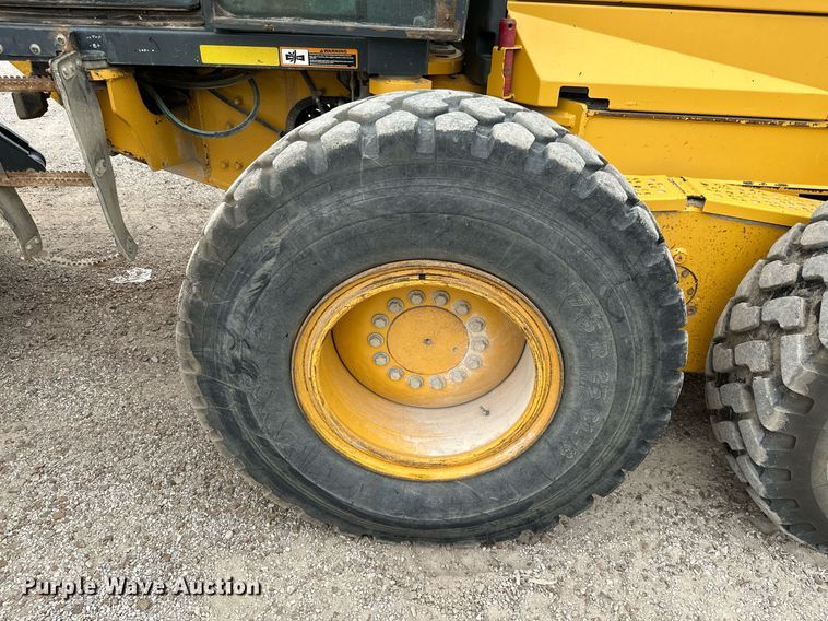 image for item MB9634 2009 John Deere 770G  motor grader