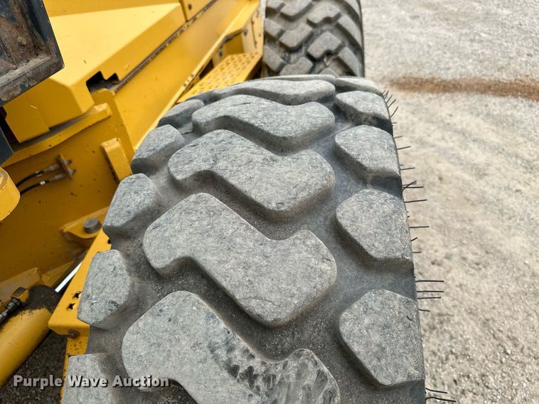 image for item MB9634 2009 John Deere 770G  motor grader