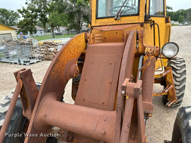 image for item MB9635 1971 Caterpillar 920  wheel loader