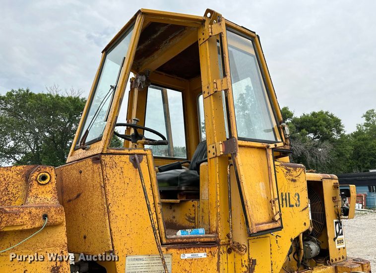 image for item MB9635 1971 Caterpillar 920  wheel loader