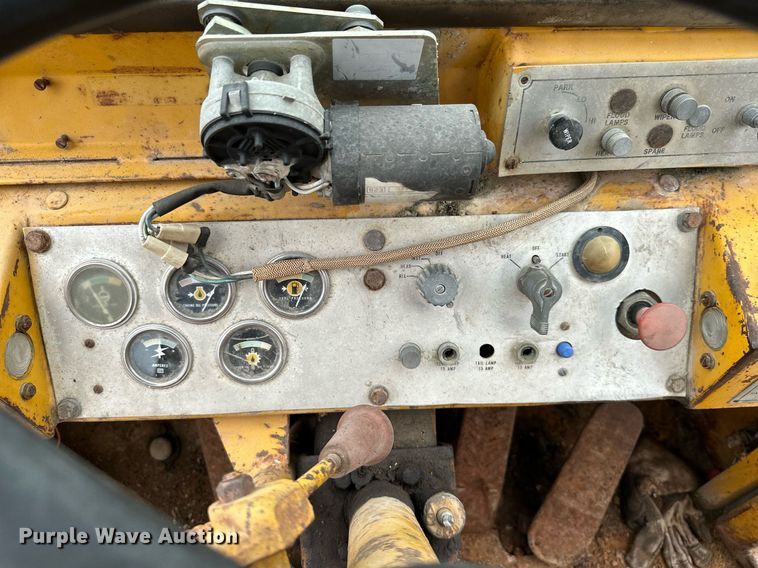 image for item MB9635 1971 Caterpillar 920  wheel loader