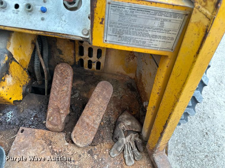 image for item MB9635 1971 Caterpillar 920  wheel loader