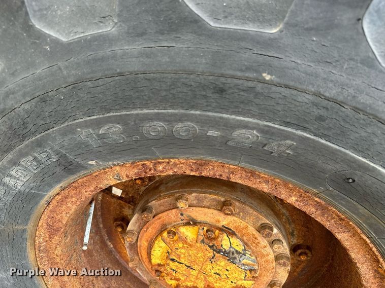 image for item MB9635 1971 Caterpillar 920  wheel loader