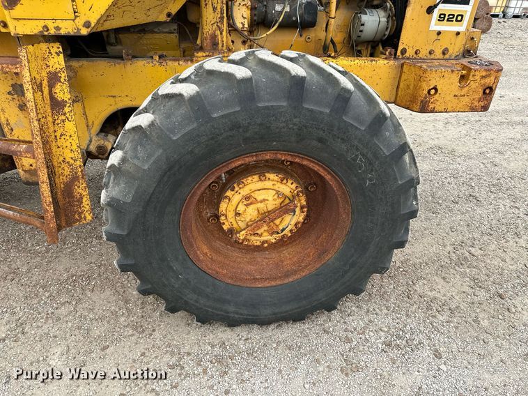image for item MB9635 1971 Caterpillar 920  wheel loader