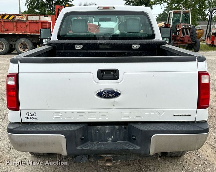 image for item MB9637 2014 Ford F250 Super Duty  pickup truck