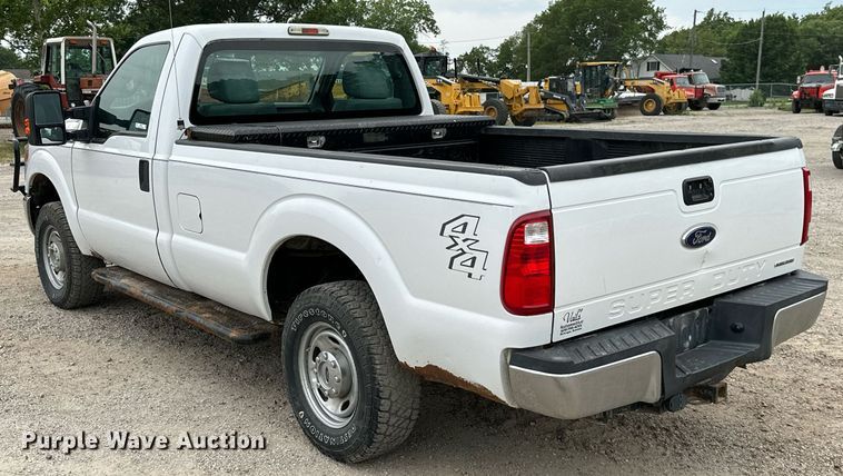 image for item MB9637 2014 Ford F250 Super Duty  pickup truck