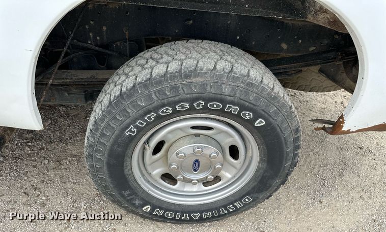 image for item MB9637 2014 Ford F250 Super Duty  pickup truck