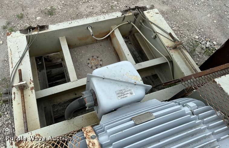 image for item MB9639 Cedarapids  crusher