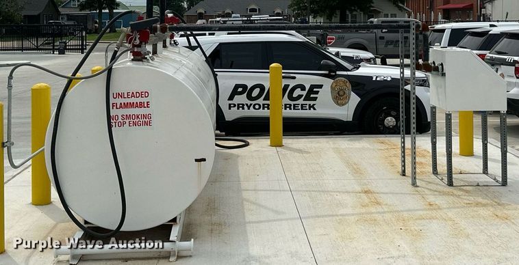 image for item MB9654 Hall Tank Co.  fuel tank