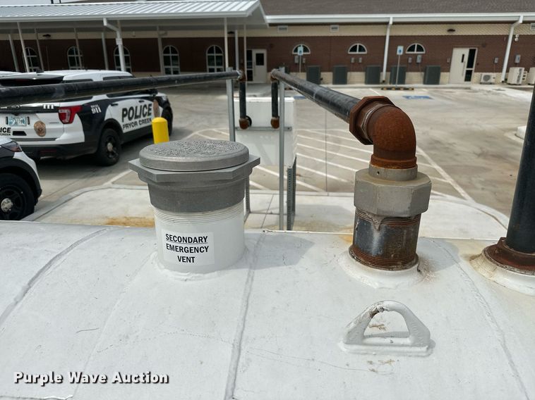 image for item MB9654 Hall Tank Co.  fuel tank