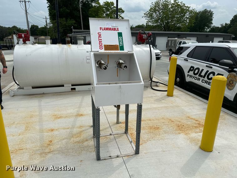 image for item MB9654 Hall Tank Co.  fuel tank