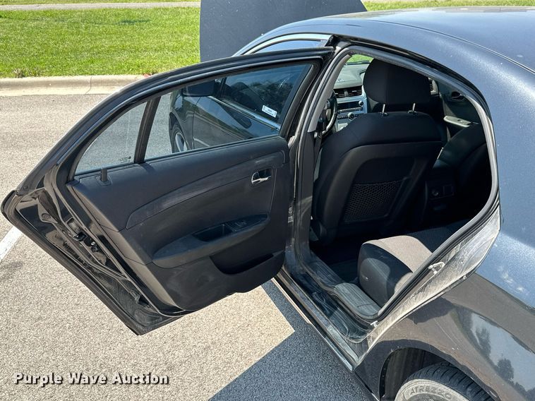 image for item MB9656 2011 Chevrolet Malibu LT