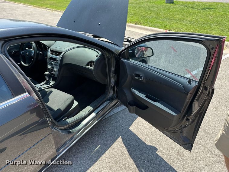 image for item MB9656 2011 Chevrolet Malibu LT