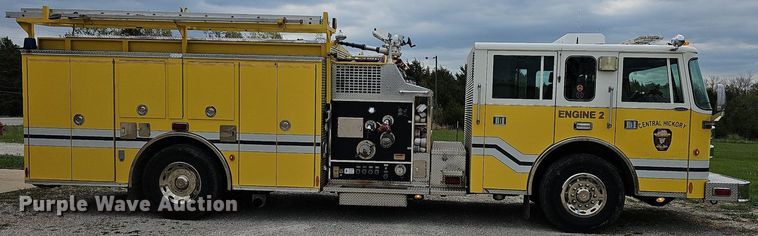 image for item MB9991 1999 Pierce Tilt Cab  pumper fire truck