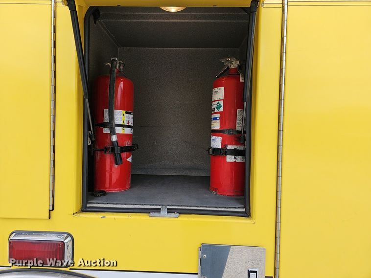 image for item MB9991 1999 Pierce Tilt Cab  pumper fire truck