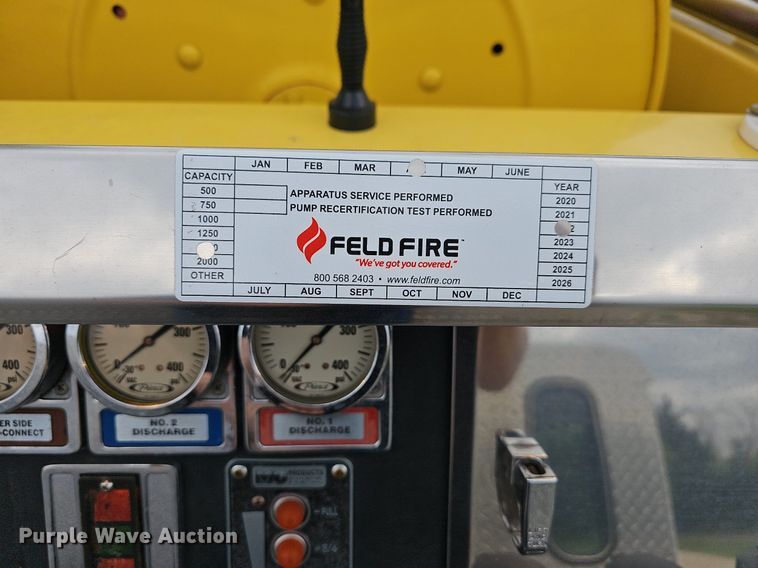 image for item MB9991 1999 Pierce Tilt Cab  pumper fire truck