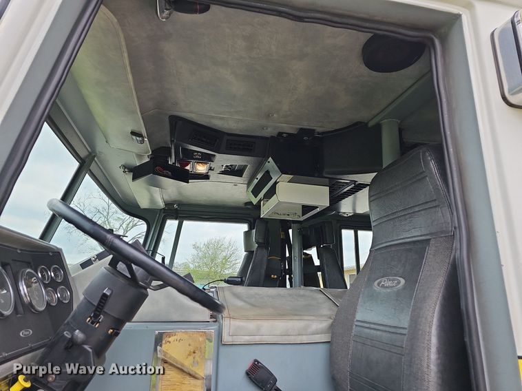 image for item MB9991 1999 Pierce Tilt Cab  pumper fire truck