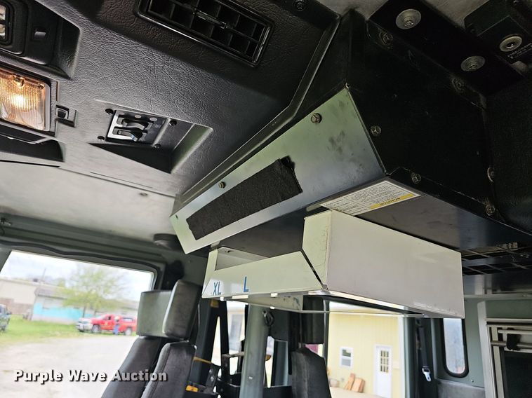 image for item MB9991 1999 Pierce Tilt Cab  pumper fire truck