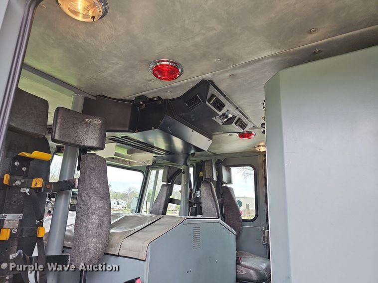 image for item MB9991 1999 Pierce Tilt Cab  pumper fire truck