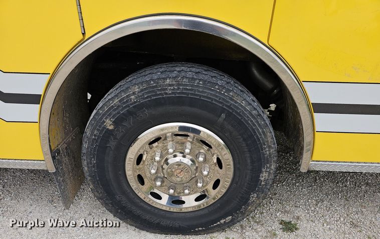 image for item MB9991 1999 Pierce Tilt Cab  pumper fire truck