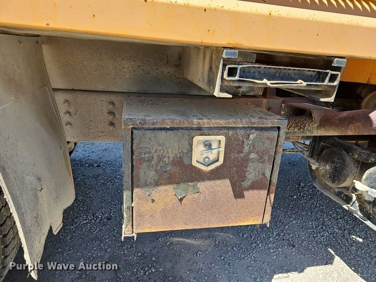 image for item MC9023 2002 International 2554  dump truck