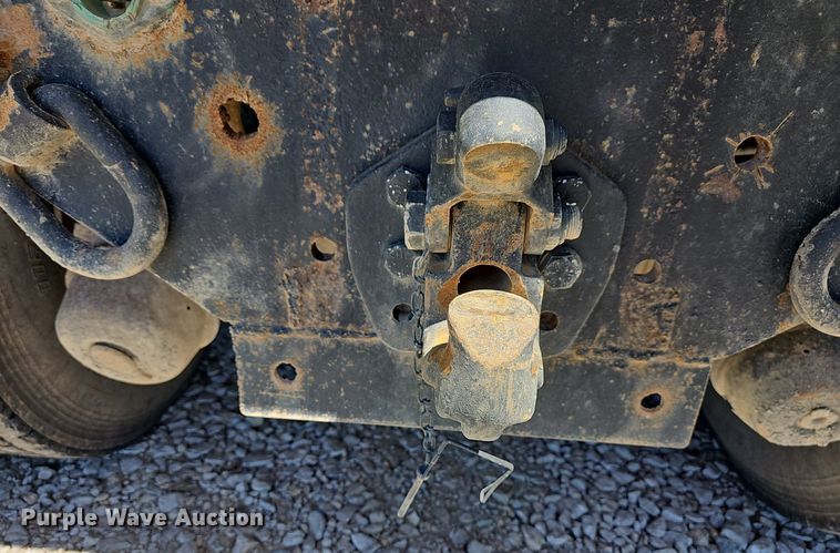 image for item MC9023 2002 International 2554  dump truck