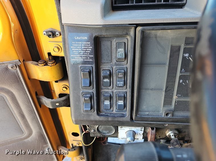 image for item MC9023 2002 International 2554  dump truck