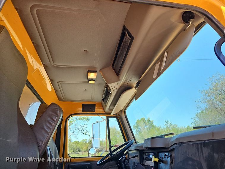 image for item MC9023 2002 International 2554  dump truck