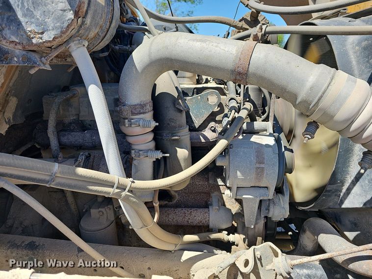 image for item MC9023 2002 International 2554  dump truck