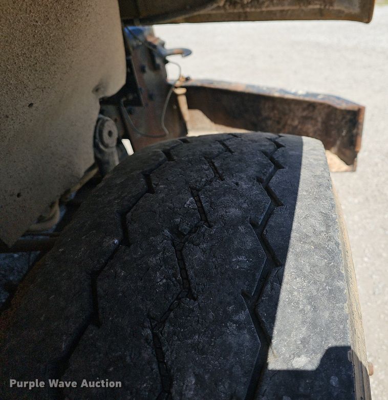 image for item MC9023 2002 International 2554  dump truck