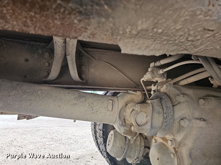 image for item MC9023 2002 International 2554  dump truck