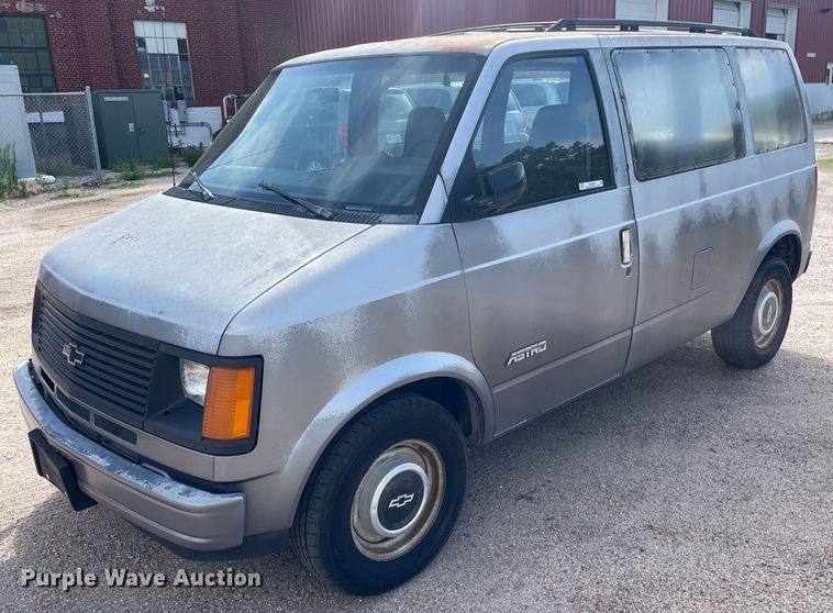 image for item ME9882 1991 Chevrolet Astro  van
